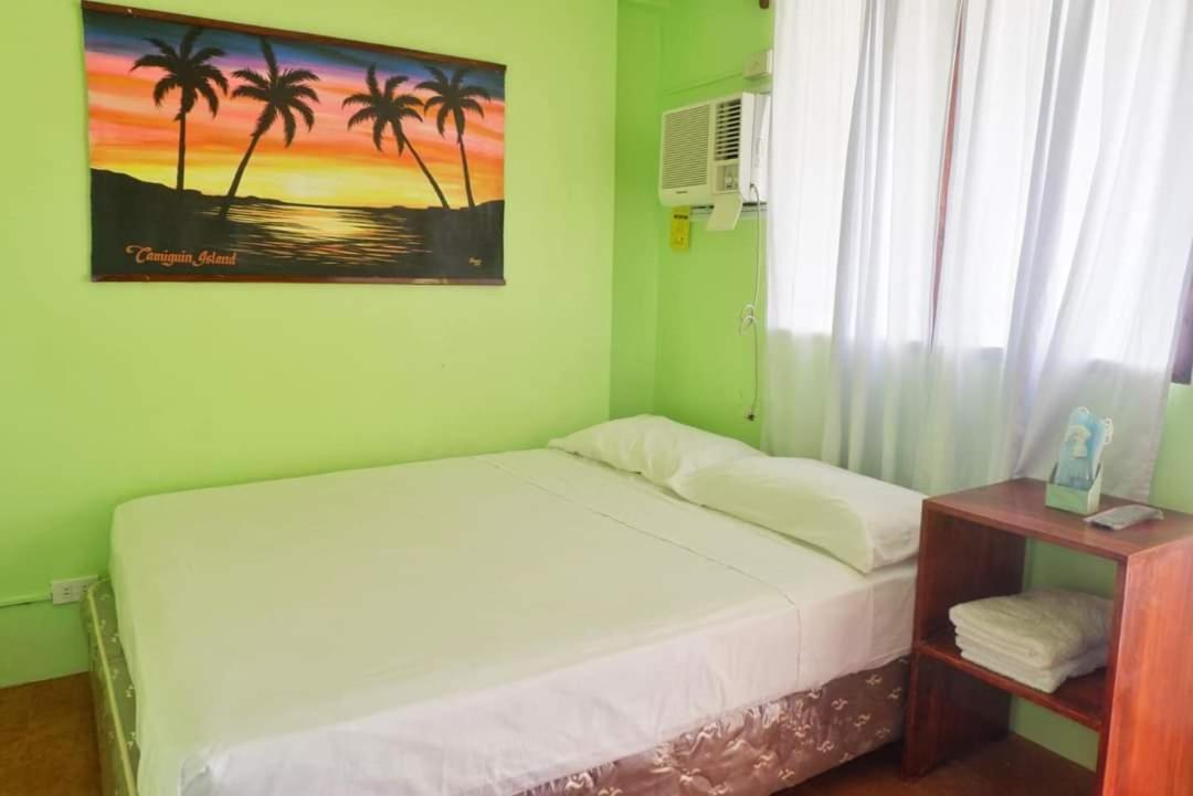 Puesta Del Sol Beach Bungalows And Restobar Mambajao Exterior foto